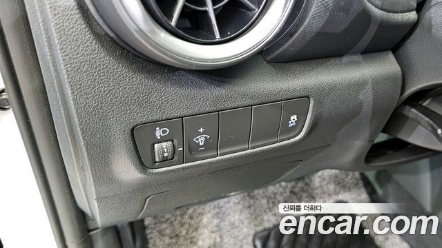 Hyundai Kona Gasoline 1.6 Turbo 2WD Smart 2021 — фото 19