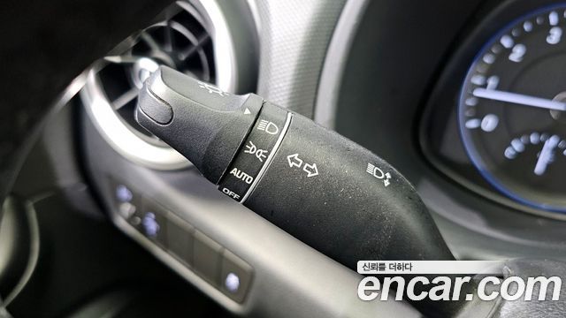 Hyundai Kona Gasoline 1.6 Turbo 2WD Smart 2021 — фото 20