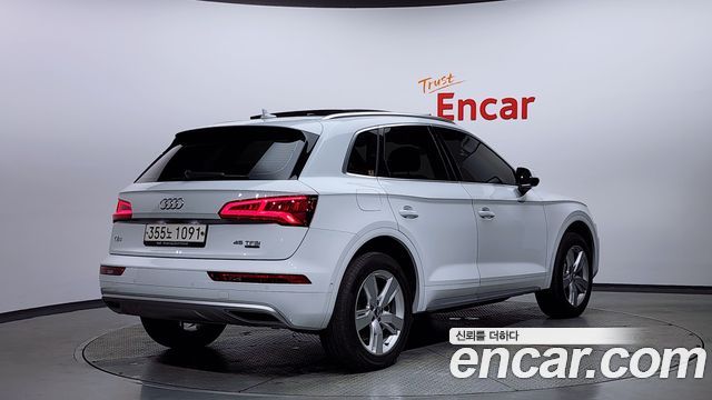 Audi Q5 (FY) 45 TFSI Quattro Premium 2020 — фото 2