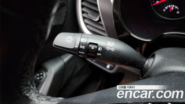 Kia Seltos Gasoline 1.6 Turbo 2WD Signature 2022 — фото 17