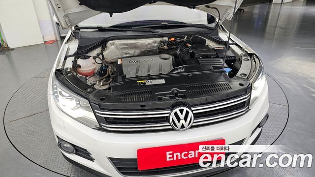 Volkswagen Tiguan 2.0 TDI  Premium 5N 2013 — фото 6