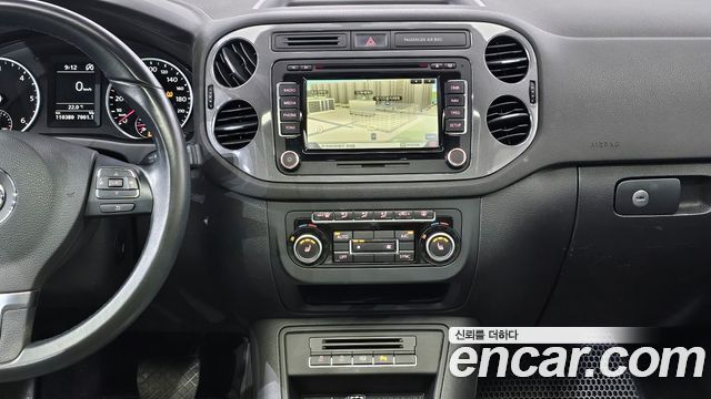 Volkswagen Tiguan 2.0 TDI  Premium 5N 2013 — фото 19