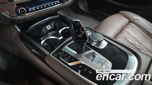 BMW 7 Series (G11) 730d xDrive M Sport 2017 — фото 9