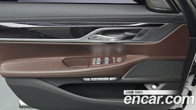 BMW 7 Series (G11) 730d xDrive M Sport 2017 — фото 24