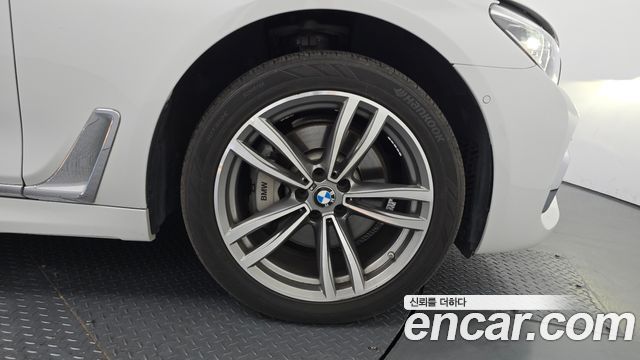 BMW 7 Series (G11) 730d xDrive M Sport 2017 — фото 33