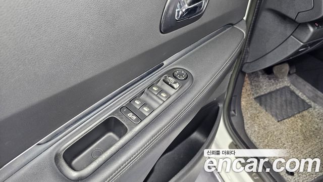 Peugeot 3008 1.6 e-HDi First Generation 2014 — фото 13