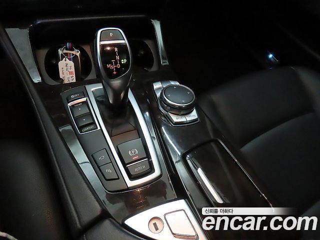 BMW 5 Series (F10) 528i M Aero Dynamic 2016 — фото 16