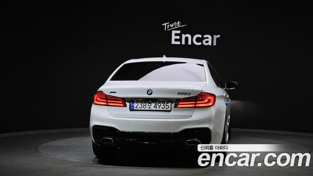 BMW 5 Series (G30) 520d Luxury Special Edition 2018 — фото 4