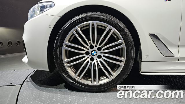 BMW 5 Series (G30) 520d Luxury Special Edition 2018 — фото 5