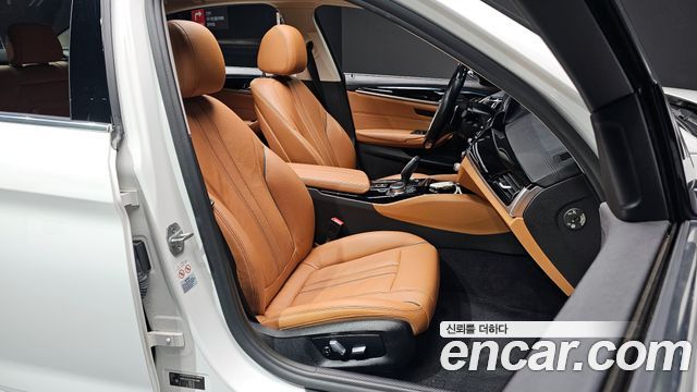 BMW 5 Series (G30) 520d Luxury Special Edition 2018 — фото 10