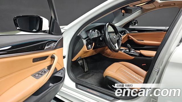 BMW 5 Series (G30) 520d Luxury Special Edition 2018 — фото 11