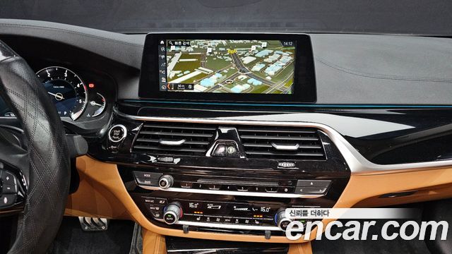 BMW 5 Series (G30) 520d Luxury Special Edition 2018 — фото 14