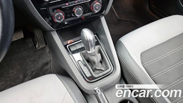 Volkswagen Jetta 2.0 TDI BlueMotion 6th 2015 — фото 9