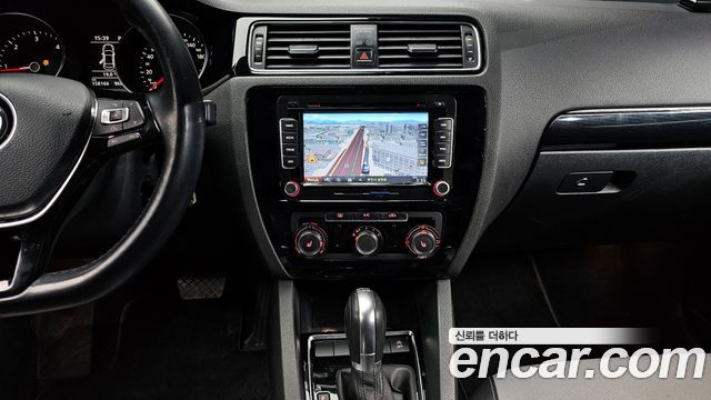 Volkswagen Jetta 2.0 TDI BlueMotion 6th 2015 — фото 14