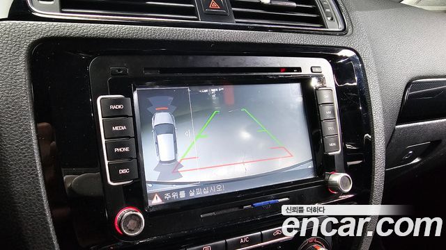 Volkswagen Jetta 2.0 TDI BlueMotion 6th 2015 — фото 15
