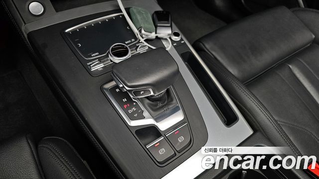 Audi Q5 (FY) 40 TDI Quattro Premium 2020 — фото 9