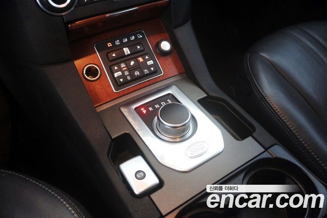 Land Rover Discovery 4 3.0 SDV6 HSE 2016 — фото 21