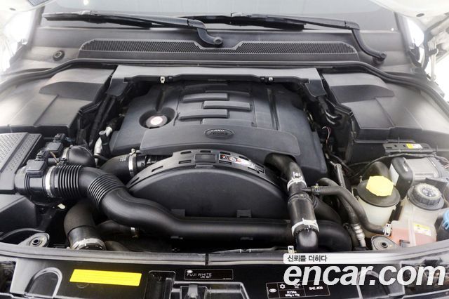 Land Rover Discovery 4 3.0 SDV6 HSE 2016 — фото 24