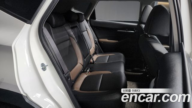 Kia Seltos Gasoline 1.6 Turbo 4WD Signature 2022 — фото 12