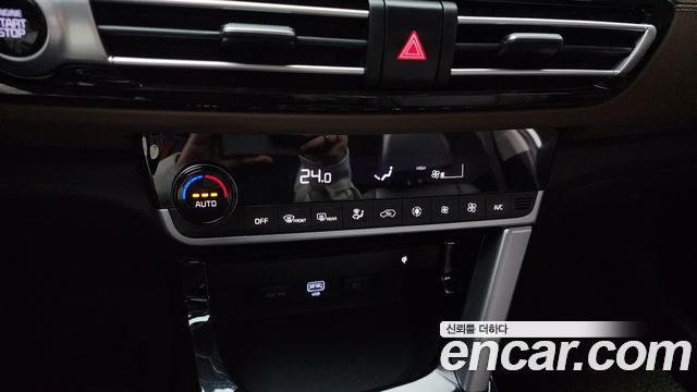 Kia Seltos Gasoline 1.6 Turbo 4WD Signature 2022 — фото 17