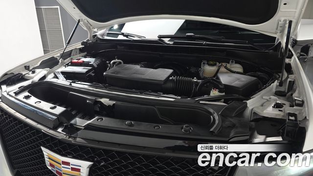 Cadillac Escalade (V) 6.2 ESV ESV Sports Platinum 2023 — фото 6