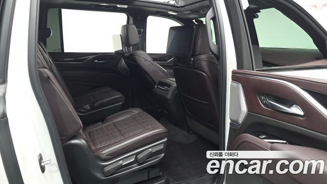 Cadillac Escalade (V) 6.2 ESV ESV Sports Platinum 2023 — фото 11