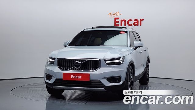 Volvo XC40 T4 Inscription 2020 — фото 3