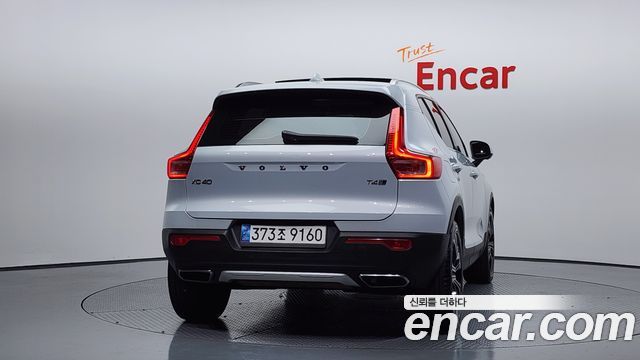 Volvo XC40 T4 Inscription 2020 — фото 4