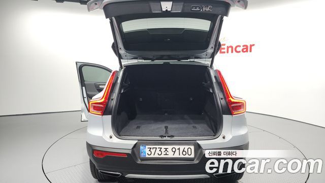 Volvo XC40 T4 Inscription 2020 — фото 20