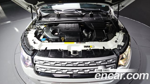 Land Rover Discovery Sport 2.0 TD4 HSE Luxury 2016 — фото 6