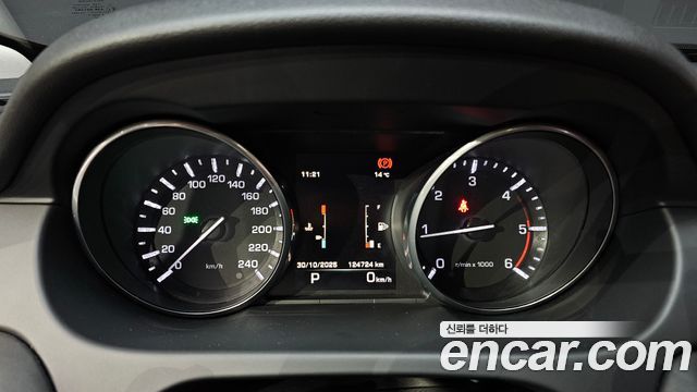 Land Rover Discovery Sport 2.0 TD4 HSE Luxury 2016 — фото 8