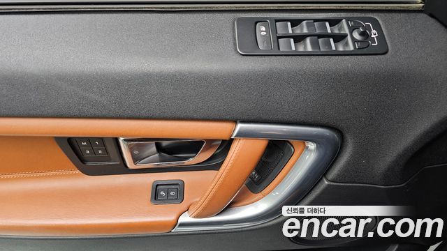 Land Rover Discovery Sport 2.0 TD4 HSE Luxury 2016 — фото 12