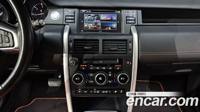 Land Rover Discovery Sport 2.0 TD4 HSE Luxury 2016 — фото 15