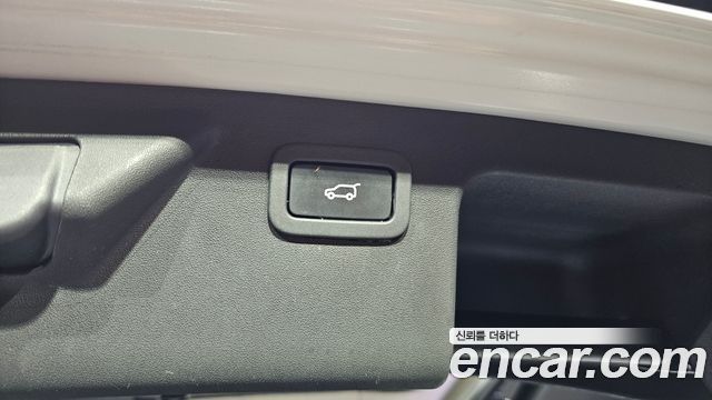 Land Rover Discovery Sport 2.0 TD4 HSE Luxury 2016 — фото 20