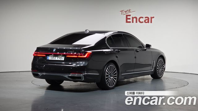BMW 7 Series (G11) 730d xDrive Design Pure Excellence 2020 — фото 2