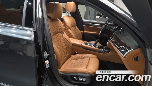 BMW 7 Series (G11) 730d xDrive Design Pure Excellence 2020 — фото 10