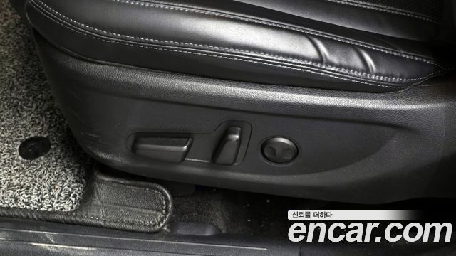 Hyundai Santa Fe Gasoline 2.5T 2WD Prestige 2021 — фото 18