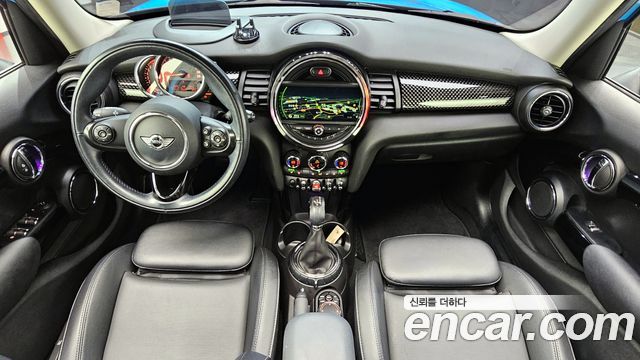 MINI Cooper S 5Door Standard 3rd 2017 — фото 7