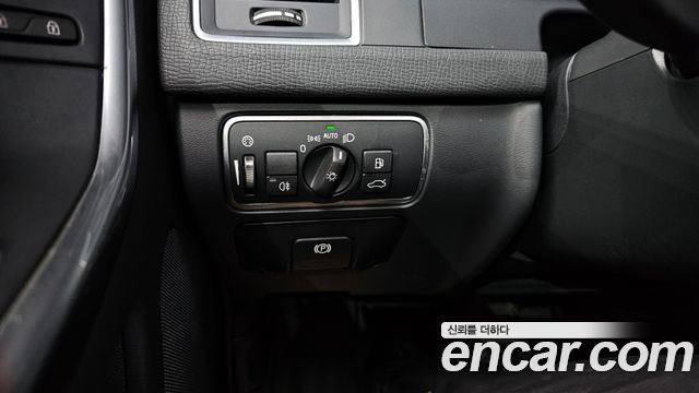 Volvo XC60 D3 1st 2017 — фото 18