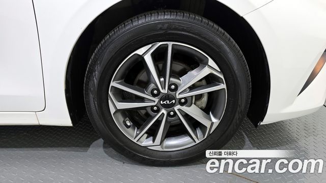 Kia K3 (II) 1.6 Prestige 2022 — фото 5