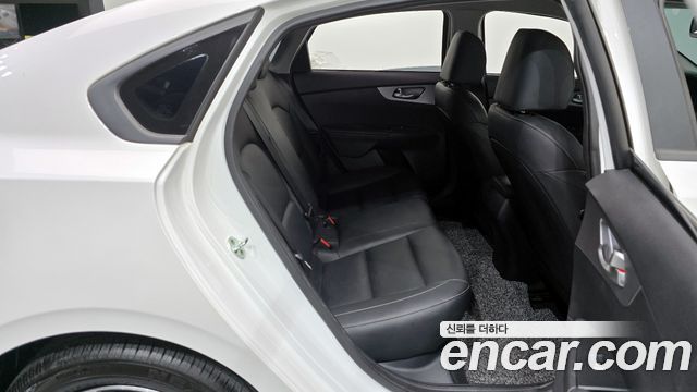 Kia K3 (II) 1.6 Prestige 2022 — фото 12