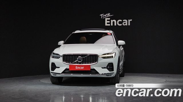 Volvo XC60 (II) B5 Ultimate Bright 2023 — фото 3
