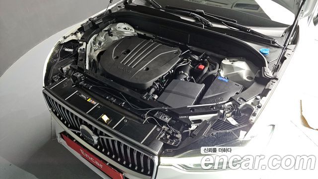 Volvo XC60 (II) B5 Ultimate Bright 2023 — фото 6