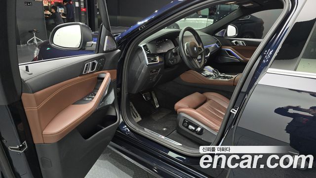 BMW X6 (G06) xDrive40i M Sport 2022 — фото 11