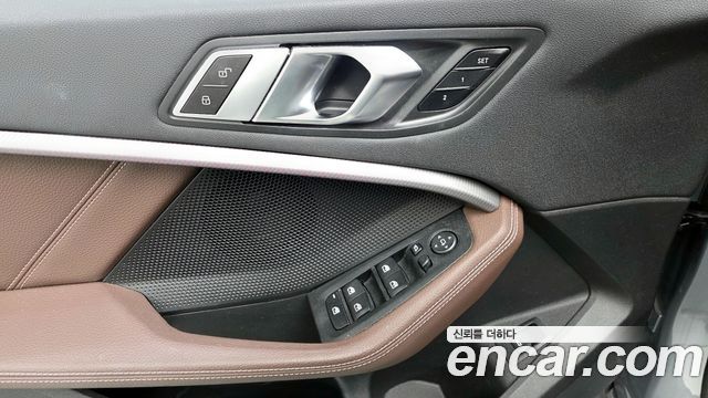 BMW 1 Series (F40) 120i M Sports 2023 — фото 19