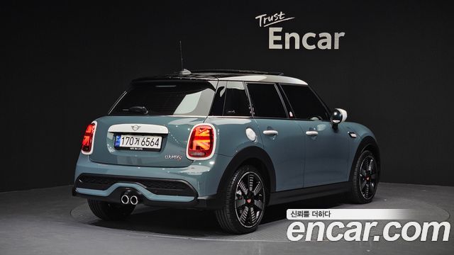 MINI Cooper S 5Door Multitione Edition 3rd 2023 — фото 2