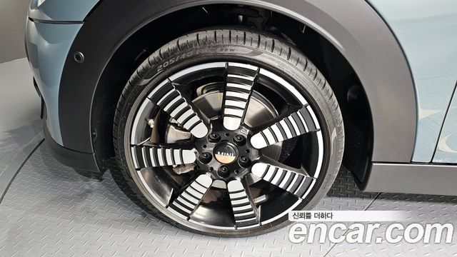 MINI Cooper S 5Door Multitione Edition 3rd 2023 — фото 5
