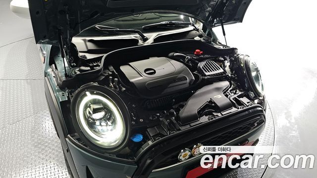 MINI Cooper S 5Door Multitione Edition 3rd 2023 — фото 6