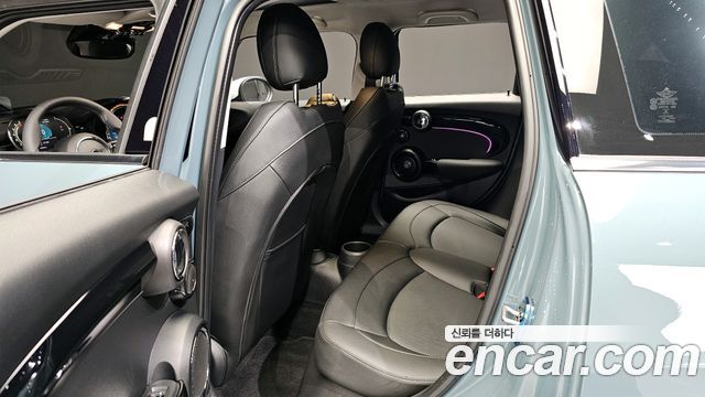 MINI Cooper S 5Door Multitione Edition 3rd 2023 — фото 10