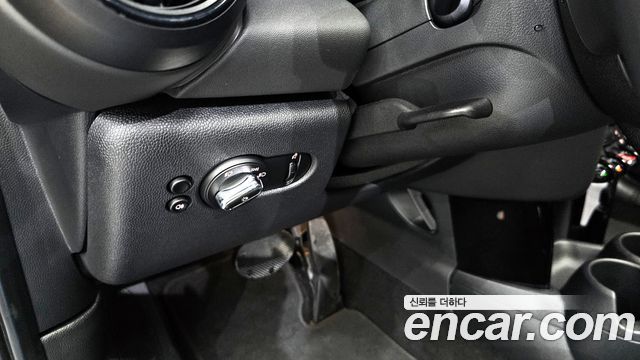 MINI Cooper S 5Door Multitione Edition 3rd 2023 — фото 20